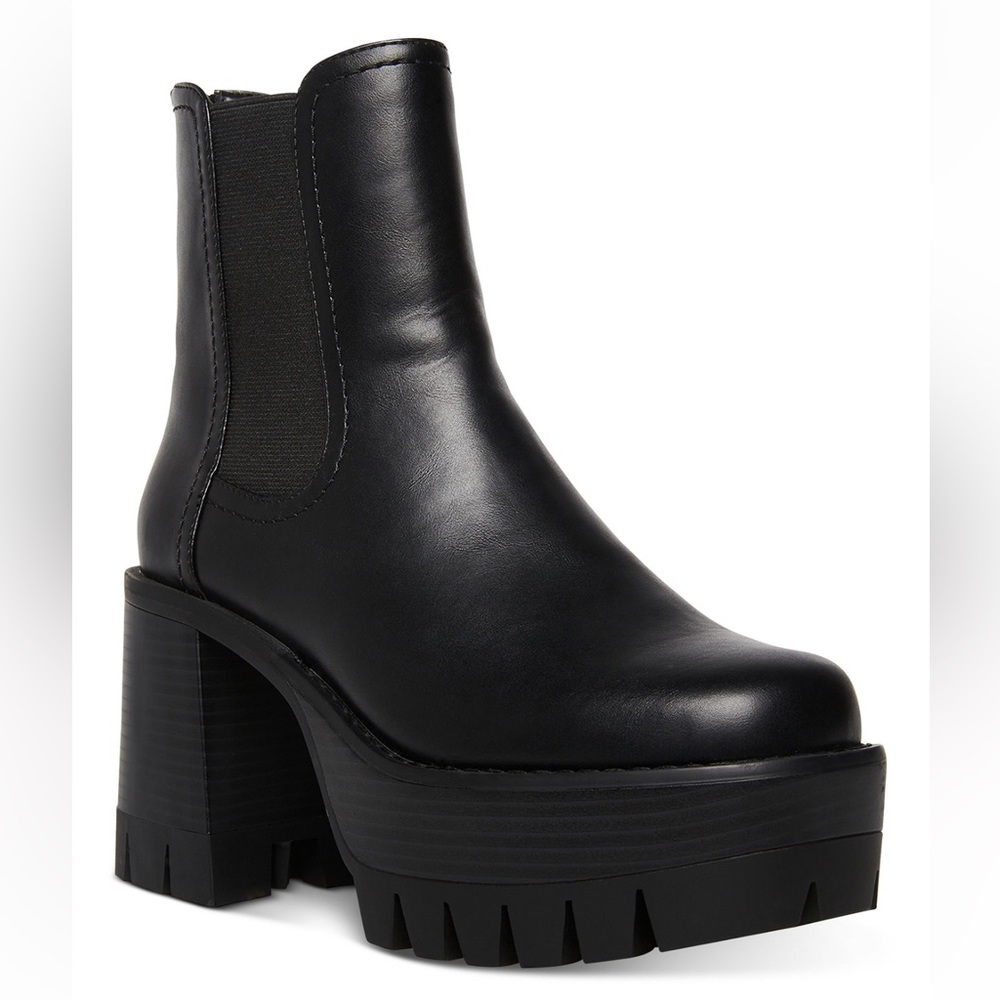 Madden Girl Gotcha Lug sole Chelsea Boot